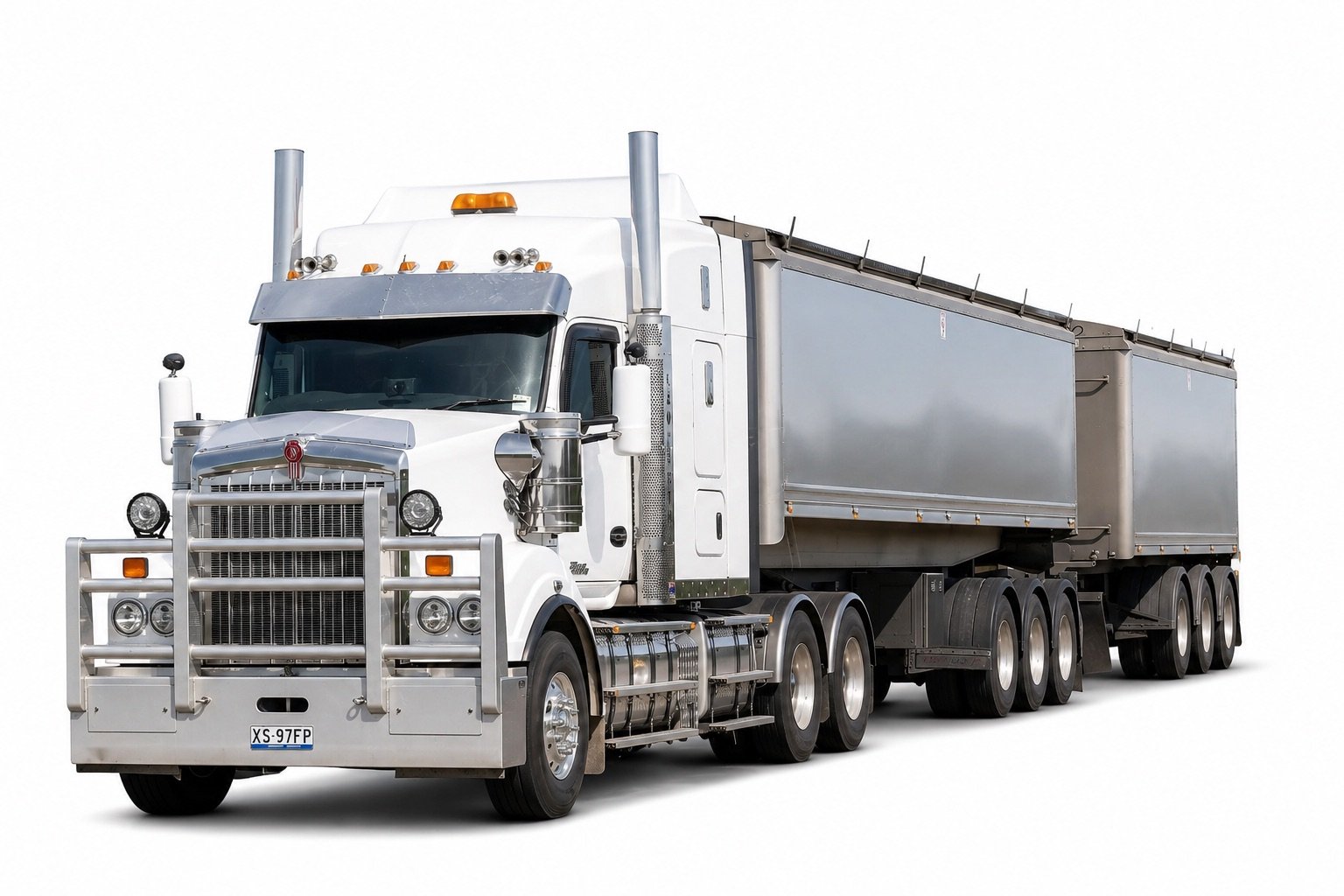 Prime mover with bulk trailers